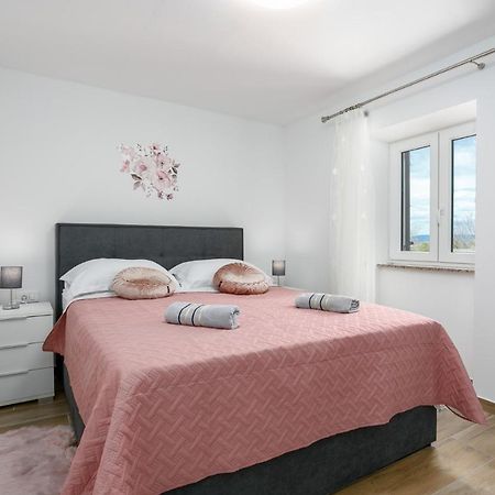Apartment Ivana Malinska Bagian luar foto